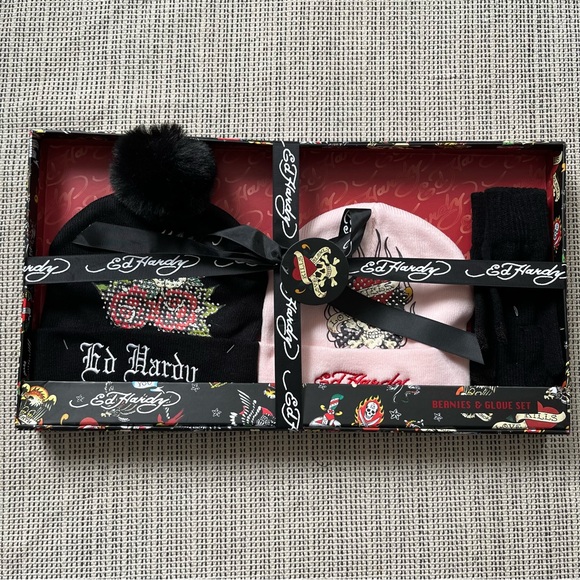 Ed Hardy Accessories - Ed Hardy Black and Pink Beanie and Glove Set
